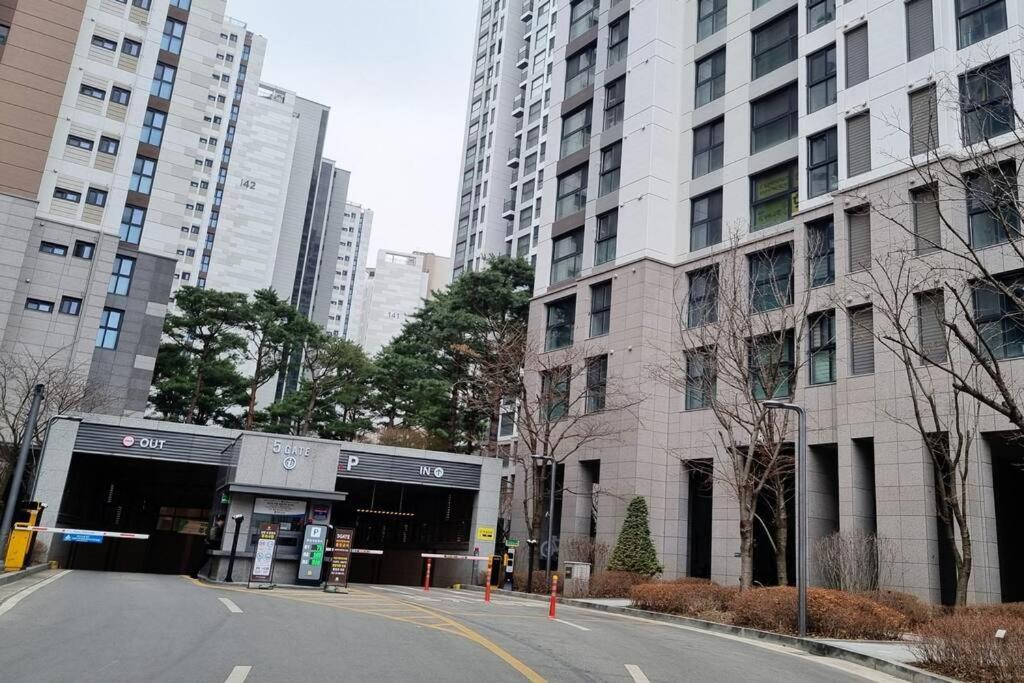 - 3bed New *